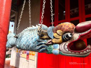 Umpan & Fish-shaped Wooden Bar 4